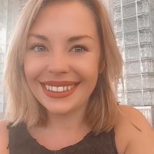 Meet your Posher, Avery